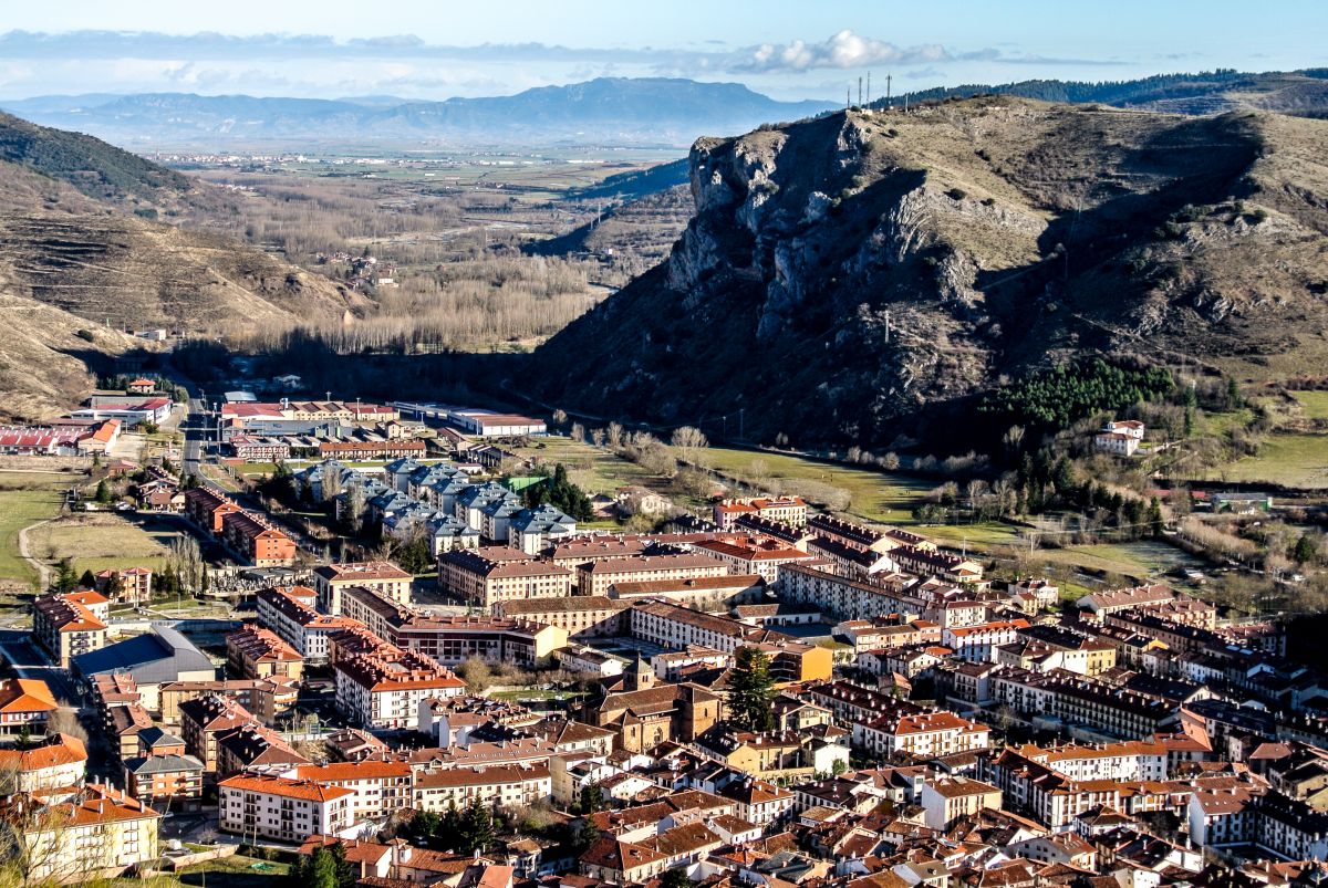 Desde la ermita de Santa Bárbara se contemplan unas espectaculares vistas del valle. Foto: shutterstock. Desde la ermita de Santa Bárbara se contemplan unas espectaculares vistas del valle. Foto: shutterstock.