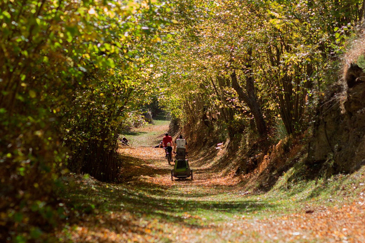 Ezcaray: Los senderos de la ruta por la Rioja. Foto: Pekebikers Ezcaray: Los senderos de la ruta por la Rioja. Foto: Pekebikers