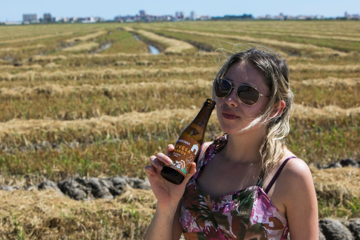La cerveza de arroz 'Tartana' es uno de sus nuevos productos derivados. La cerveza de arroz 'Tartana' es uno de sus nuevos productos derivados.