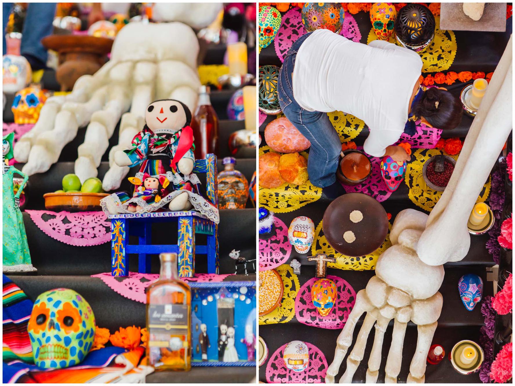 Detalle de las ofrendas a los muertos sobre la escalinata de la entrada. Detalle de las ofrendas a los muertos sobre la escalinata de la entrada.