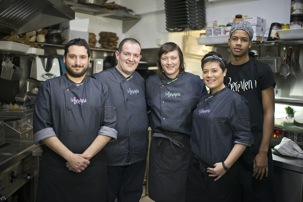El equipo de cocina de 'La Berenjena' al completo. El equipo de cocina de 'La Berenjena' al completo.