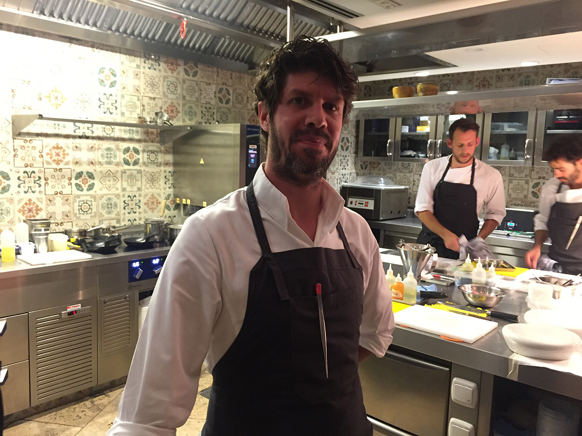 El cocinero, nacido en Argentina, destaca por su protitud para diseñar platos nuevos. El cocinero, nacido en Argentina, destaca por su protitud para diseñar platos nuevos.
