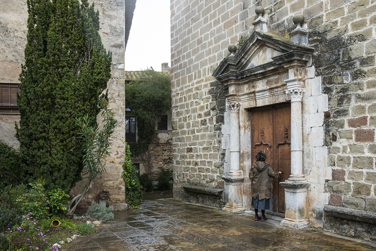 Debajo de la Iglesia de Sant Martí hay restos del siglo II, según Elsa Peretti. Debajo de la Iglesia de Sant Martí hay restos del siglo II, según Elsa Peretti.