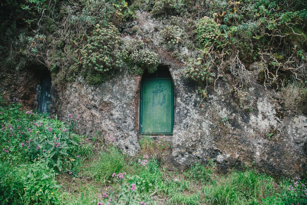 Exterior de una de las casas cueva del parque rural de Teno, en Tenerife. Exterior de una de las casas cueva del parque rural de Teno, en Tenerife.