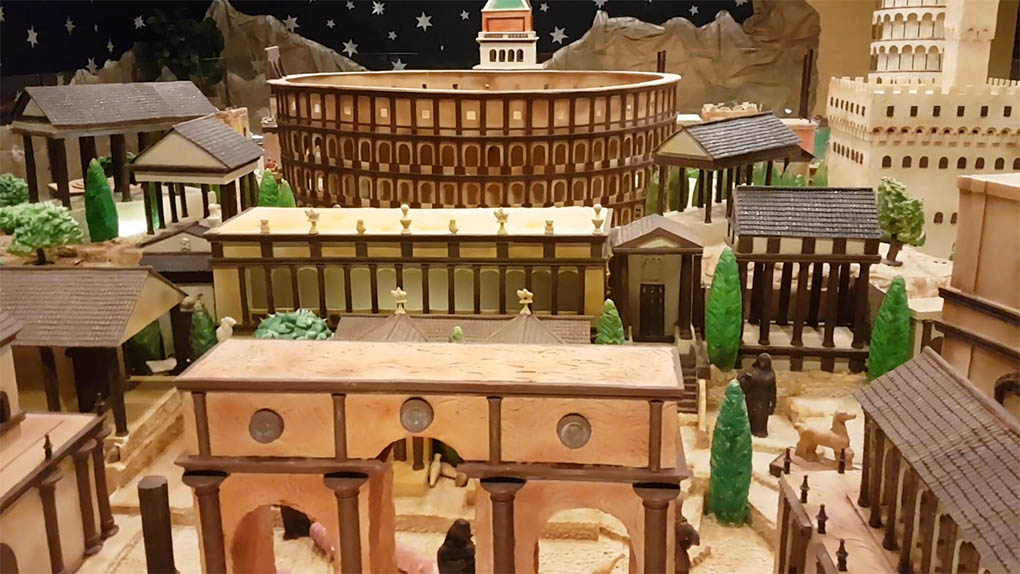 Este Coliseo romano solo resistirá en pie lo que dure la Navidad. Este Coliseo romano solo resistirá en pie lo que dure la Navidad.