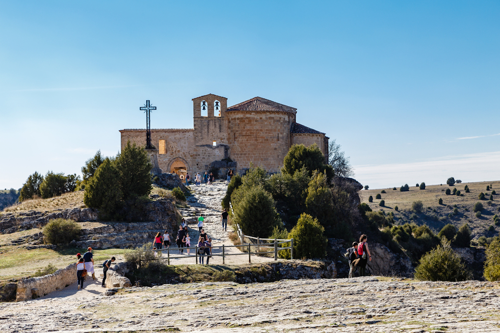 La Ermita de San Frutos, en uno de los meandros el río Duratón. Foto: shutterstock. La Ermita de San Frutos, en uno de los meandros el río Duratón. Foto: shutterstock.
