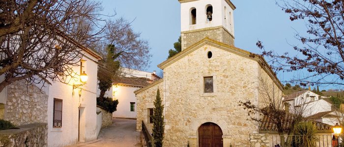 Iglesia en Olmeda de las Fuentes. Iglesia en Olmeda de las Fuentes.