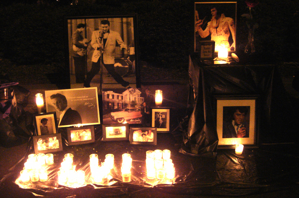Homenajes a Elvis en Memphis. Foto: Camino Martínez. Homenajes a Elvis en Memphis. Foto: Camino Martínez.