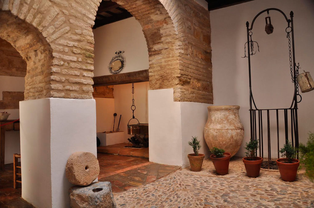 La Casa de las Cabezas, un viaje al pasado medieval. Foto: Mamadú Dabó. La Casa de las Cabezas, un viaje al pasado medieval. Foto: Mamadú Dabó.