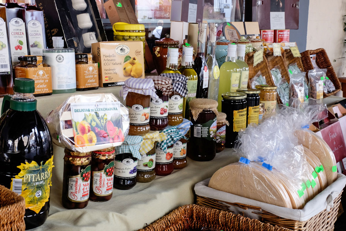Productos típico de la comarca de las Villuercas y de Guadalupe (Cáceres). Productos típico de la comarca de las Villuercas y de Guadalupe (Cáceres).