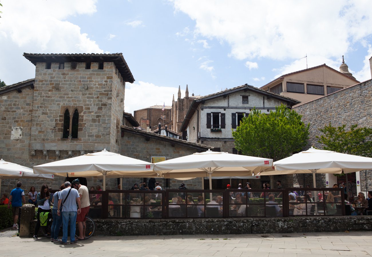 Pamplona - El Redín (terraza) Pamplona - El Redín (terraza)
