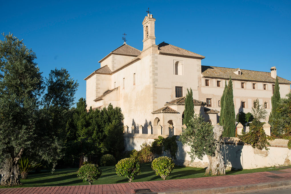 La fachada del convento, del siglo XVII La fachada del convento, del siglo XVII