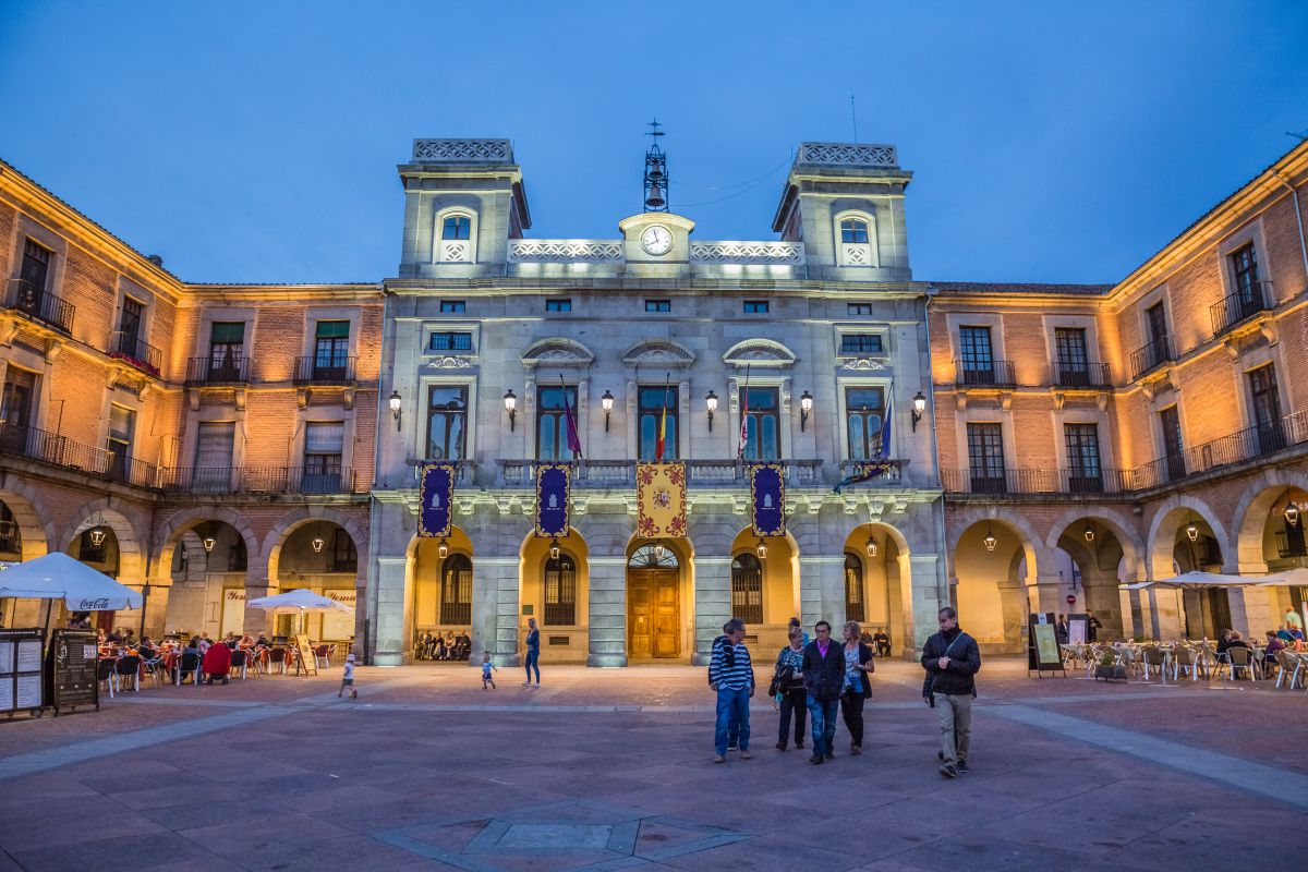 La Plaza Mayor de Salamanca, otro reclamo para visitar esta ciudad universitaria. Foto: Shutterstock. La Plaza Mayor de Salamanca, otro reclamo para visitar esta ciudad universitaria. Foto: Shutterstock.