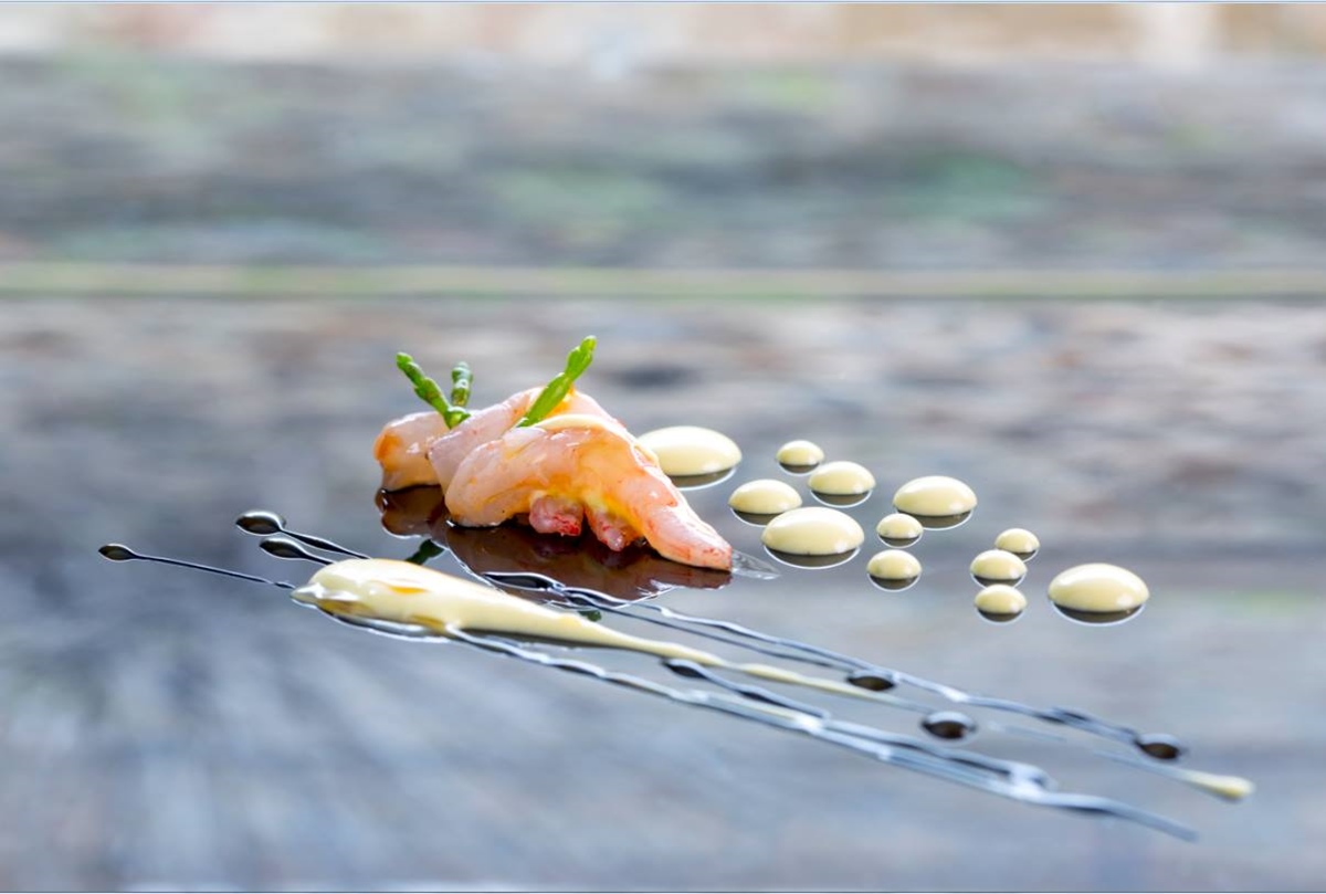 La gamba de Huelva con pistacho creativo de 'Acánthum'. Foto: Facebook 'Acánthum' La gamba de Huelva con pistacho creativo de 'Acánthum'. Foto: Facebook 'Acánthum'
