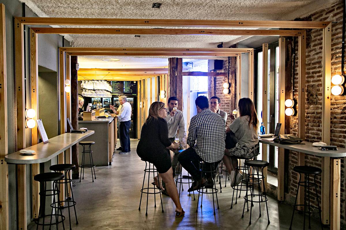 La entrada del restaurante, para un picoteo informal La entrada del restaurante, para un picoteo informal