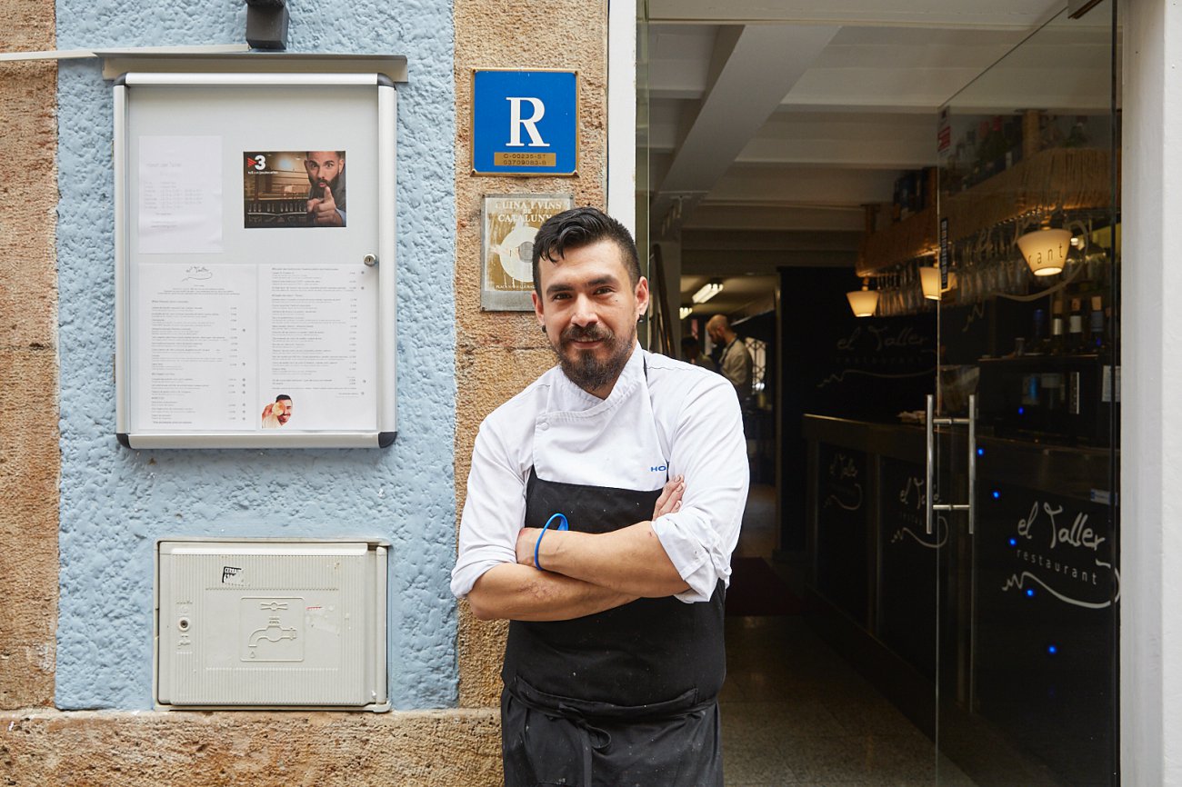 Restaurante 'El Taller'. Jorge Miguel, de origen peruano, se ha especializado en cocina nikkei, mezcla de cocina peruana y japonesa. Restaurante 'El Taller'. Jorge Miguel, de origen peruano, se ha especializado en cocina nikkei, mezcla de cocina peruana y japonesa.