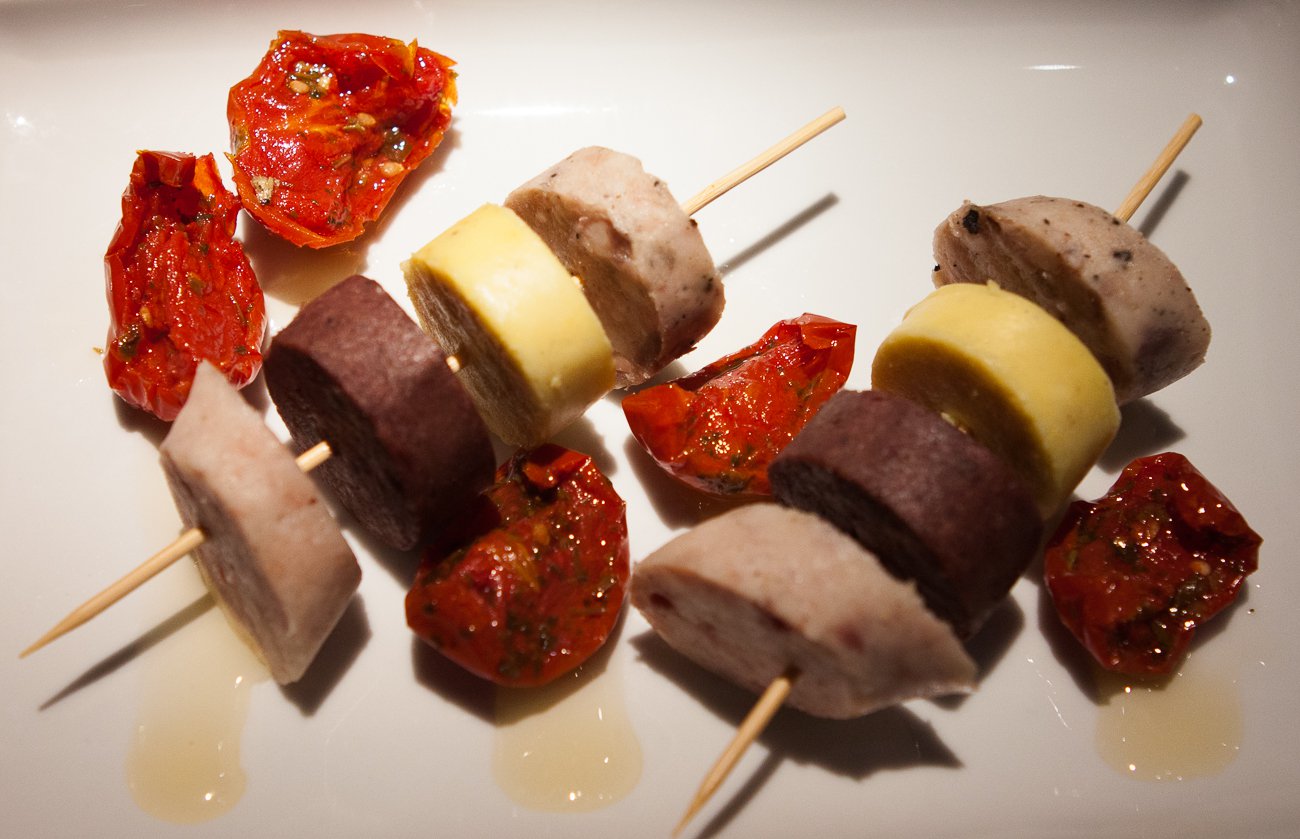 Brocheta de butifarra. Brocheta de butifarra.