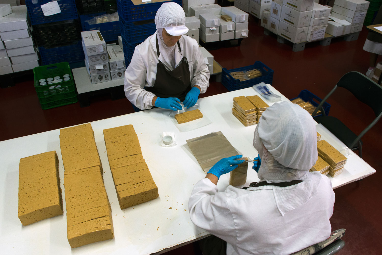 El empaquetado es la última fase del proceso artesanal. El empaquetado es la última fase del proceso artesanal.