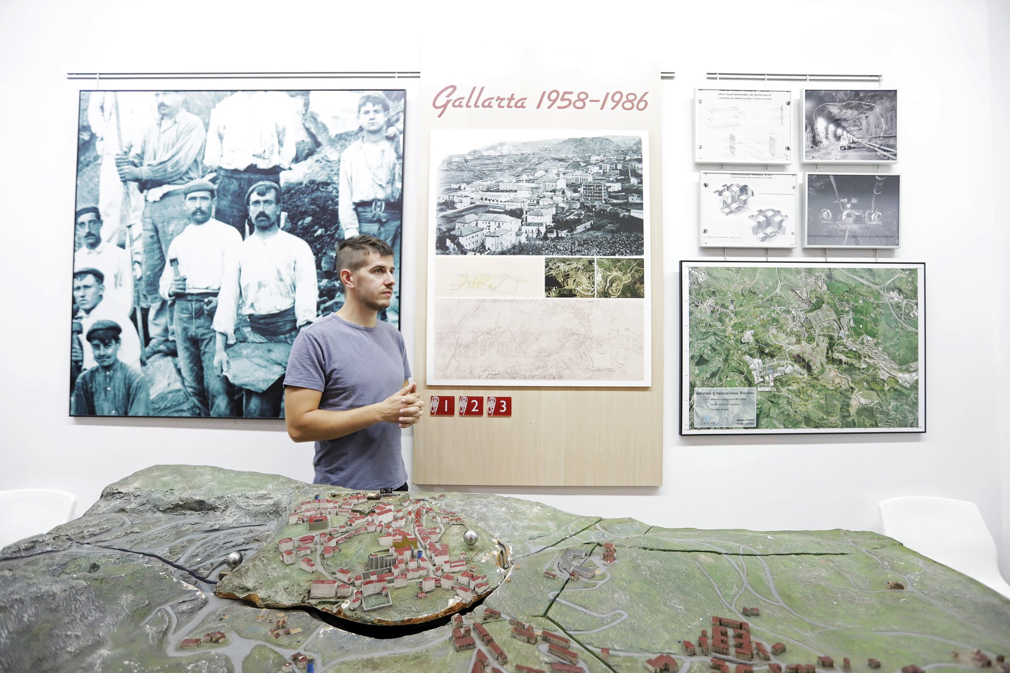 El museo está montado por personas que tuvieron alguna relación con la minería. El museo está montado por personas que tuvieron alguna relación con la minería.