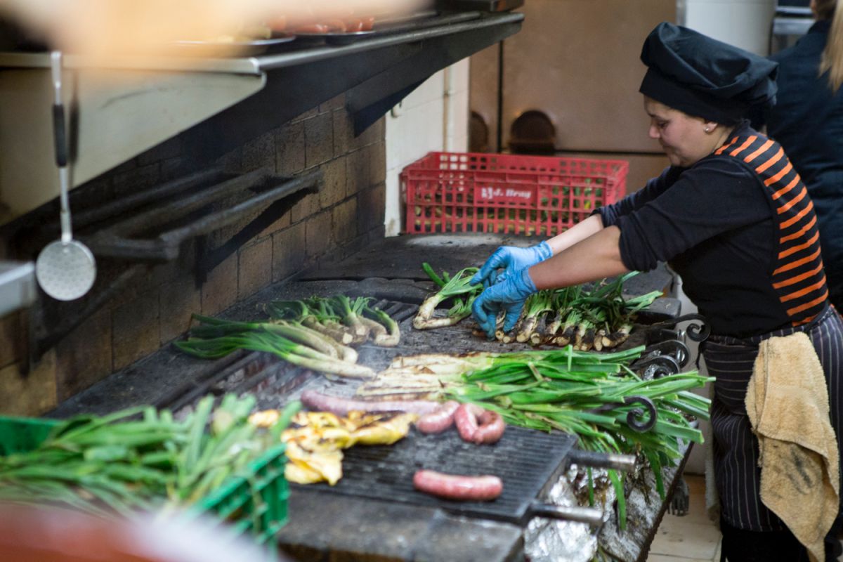 El ritmo de la parrilla, que no pare. El ritmo de la parrilla, que no pare.