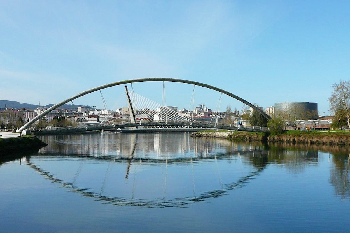 Puente Esculturas. Foto: Juan Tiagues. Puente Esculturas. Foto: Juan Tiagues.
