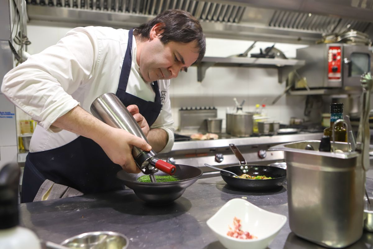 Pablo Loureiro es uno de esos cocineros por vocación. Pablo Loureiro es uno de esos cocineros por vocación.