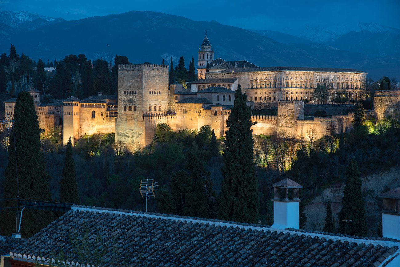 La Alhambra desde el Albaicín de noche La Alhambra desde el Albaicín de noche