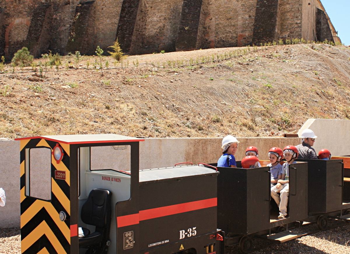 El tren minero, un planazo para los niños. Foto: Johana Saldón El tren minero, un planazo para los niños. Foto: Johana Saldón