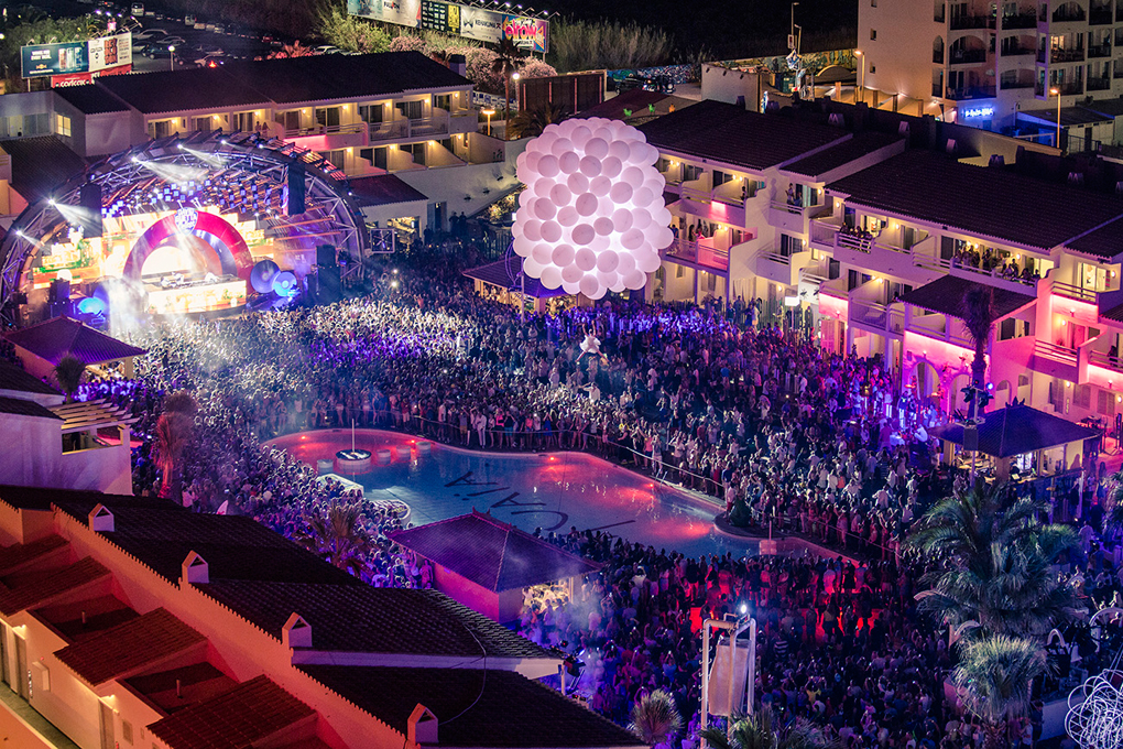 Actuación de David Guetta en el hotel Ushuaïa. Foto: Ushuaïa. Actuación de David Guetta en el hotel Ushuaïa. Foto: Ushuaïa.
