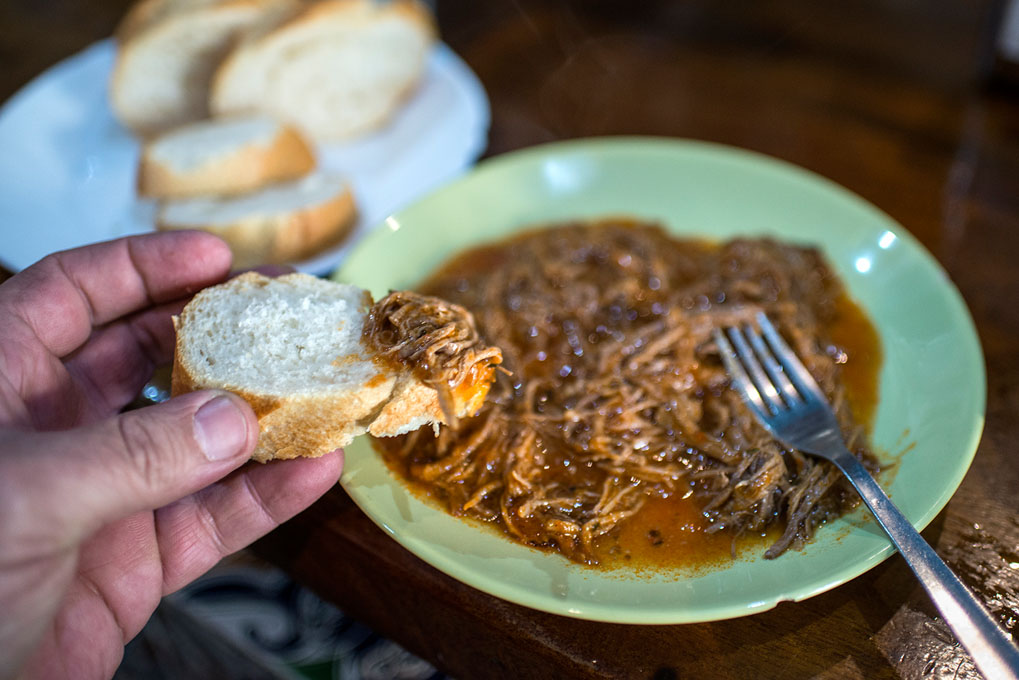 Una ropa vieja cubana para no dejar de mojar pan. Una ropa vieja cubana para no dejar de mojar pan.