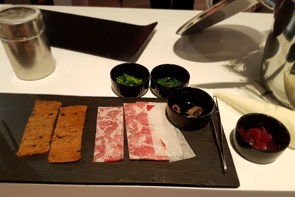 Tapa. Tapa.