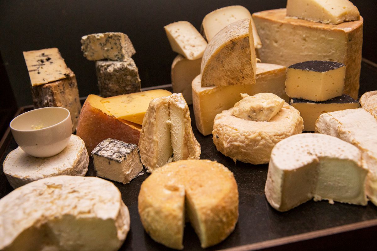 Quesos catalanes del restaurante Les Cols, en Olot, Girona. Foto: Kristin Block Quesos catalanes del restaurante Les Cols, en Olot, Girona. Foto: Kristin Block