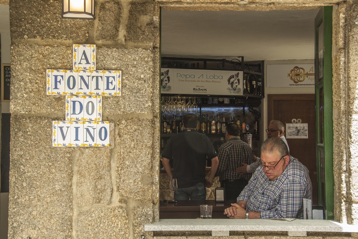 Cambados es la localidad por excelencia del vino blanco gallego. Foto: Shutterstock. Cambados es la localidad por excelencia del vino blanco gallego. Foto: Shutterstock.