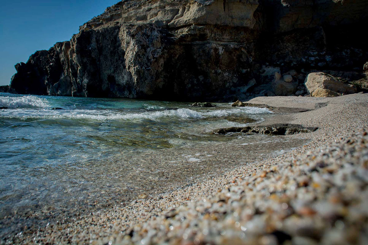 Las aguas del Corral contrastan con los marrones de Carboneras. Foto: Turismo de Carboneras Las aguas del Corral contrastan con los marrones de Carboneras. Foto: Turismo de Carboneras