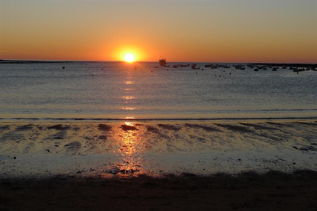 Atardecer. Foto: Patronato de Turismo de Cádiz. Atardecer. Foto: Patronato de Turismo de Cádiz.