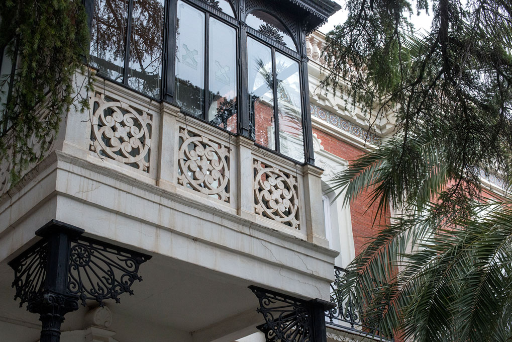 El balcón suspendido del salón Zurbarán. El balcón suspendido del salón Zurbarán.