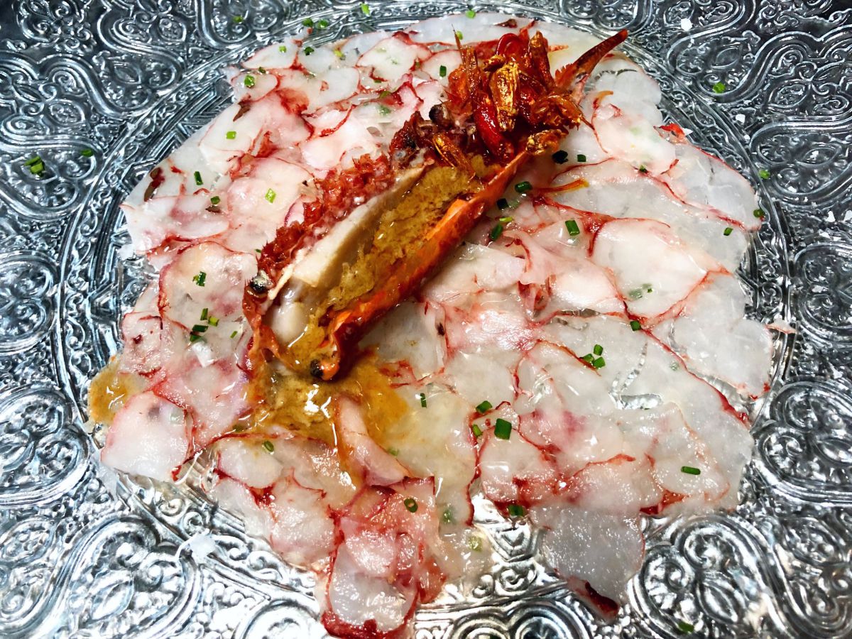 Carpaccio de carabinero del restaurante 'Alameda'. Foto: Facebook. Carpaccio de carabinero del restaurante 'Alameda'. Foto: Facebook.