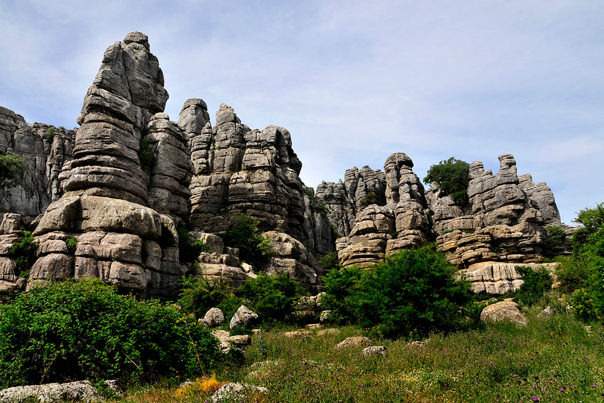 Antequera: Diferentes aspectos de las formaciones kársticas del espacio natural del Torcal. Foto: Alfredo Merino | Marga Estebaranz Antequera: Diferentes aspectos de las formaciones kársticas del espacio natural del Torcal. Foto: Alfredo Merino | Marga Estebaranz