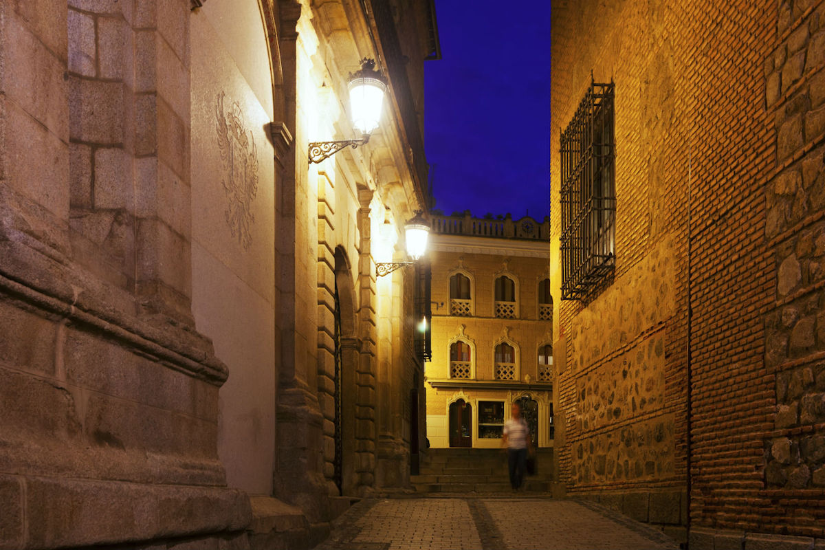 Rutas nocturnas de misterio en Toledo. Rutas nocturnas de misterio en Toledo.