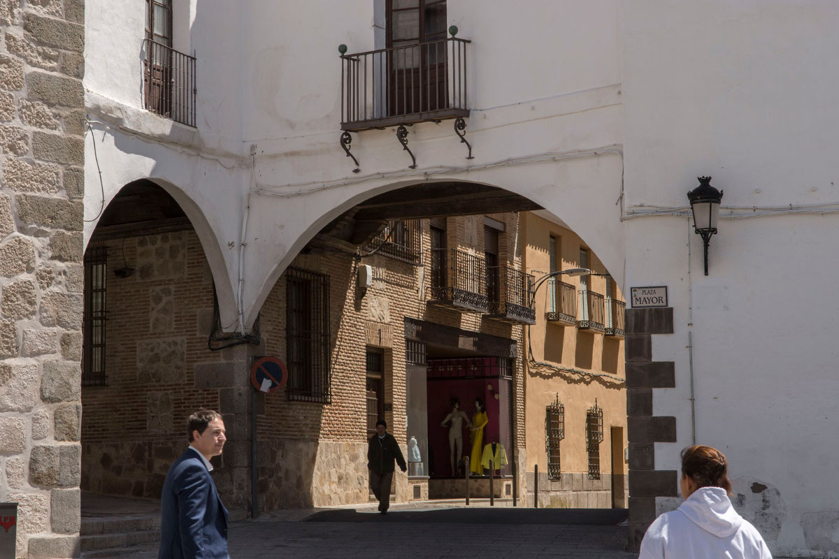 Arcos de Manzanillas y Tendezuelas en Puebla de Montalbán. Arcos de Manzanillas y Tendezuelas en Puebla de Montalbán.