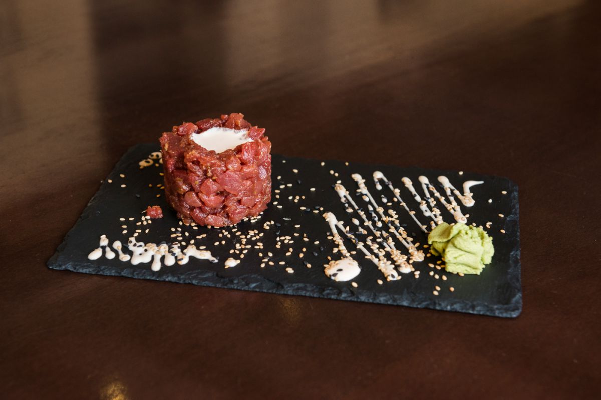 Plato de tartar de atún del restaurante 'La Catedral', en La Unión, Murcia. Plato de tartar de atún del restaurante 'La Catedral', en La Unión, Murcia.