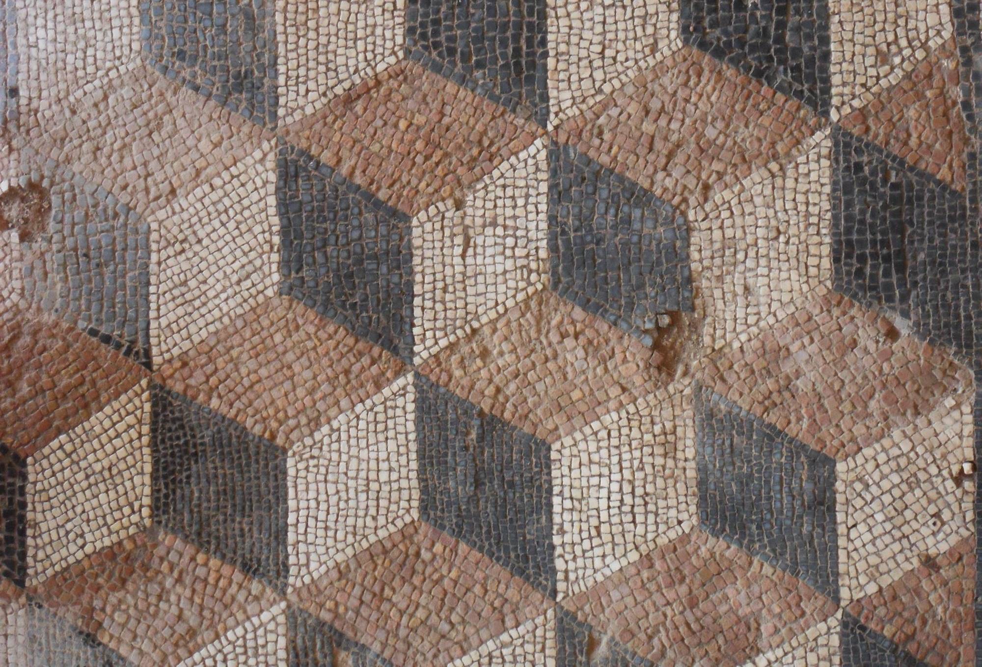 El suelo en mosaico de una de las múltiples ruinas romanas que se pueden encontrar en los pueblos sorianos. Foto: Magna Mater El suelo en mosaico de una de las múltiples ruinas romanas que se pueden encontrar en los pueblos sorianos. Foto: Magna Mater