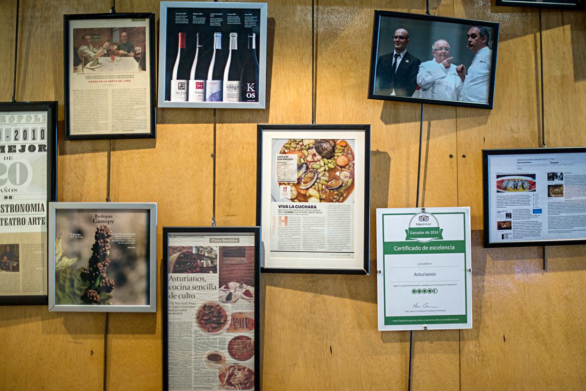 Restaurante Asturianos. Carteles. Foto: Alfredo Cáliz Restaurante Asturianos. Carteles. Foto: Alfredo Cáliz
