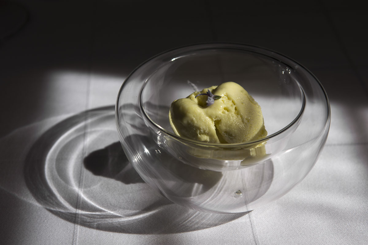 Delicioso helado de aceite de oliva. Delicioso helado de aceite de oliva.