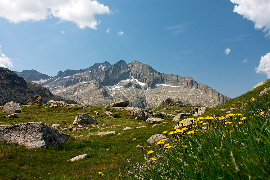 No hay nada como la montaña para bajar las temperaturas. Foto: shutterstock. No hay nada como la montaña para bajar las temperaturas. Foto: shutterstock.