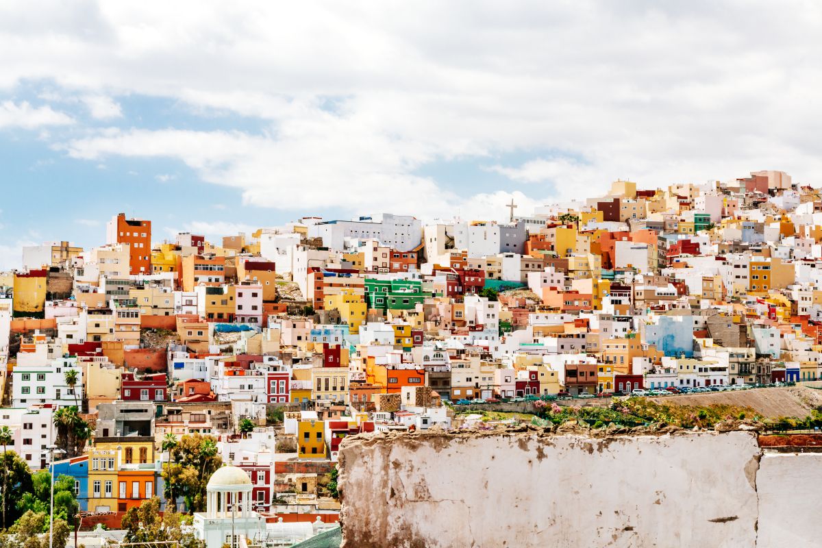 Las casas de colores del risco de San Juan, en la capital. Las casas de colores del risco de San Juan, en la capital.