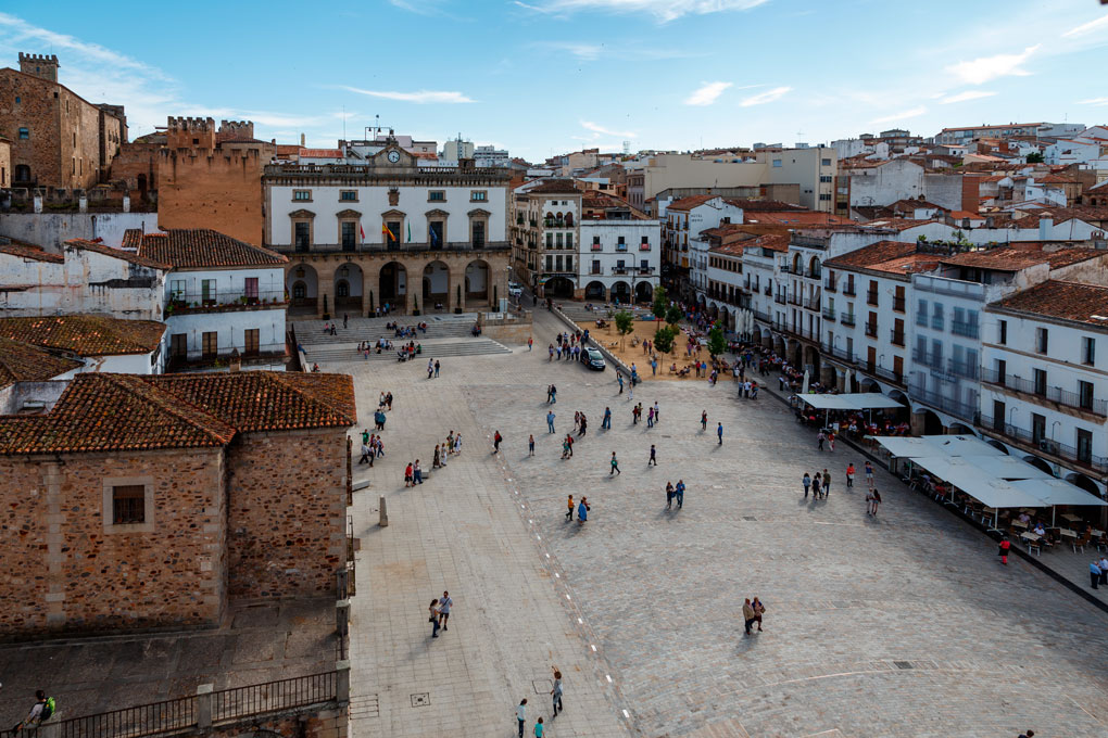 Plaza Mayor de Cáceres. Foto: Jose Luis Vega (Shutterstock.com). Plaza Mayor de Cáceres. Foto: Jose Luis Vega (Shutterstock.com).