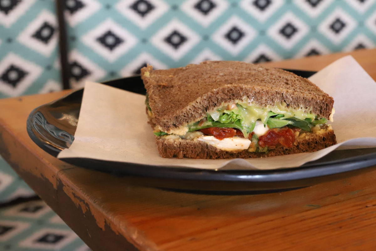 Sus sandwiches piden un bocado. Sus sandwiches piden un bocado.