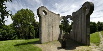 Escultura de Eduardo Chillida. Escultura de Eduardo Chillida.