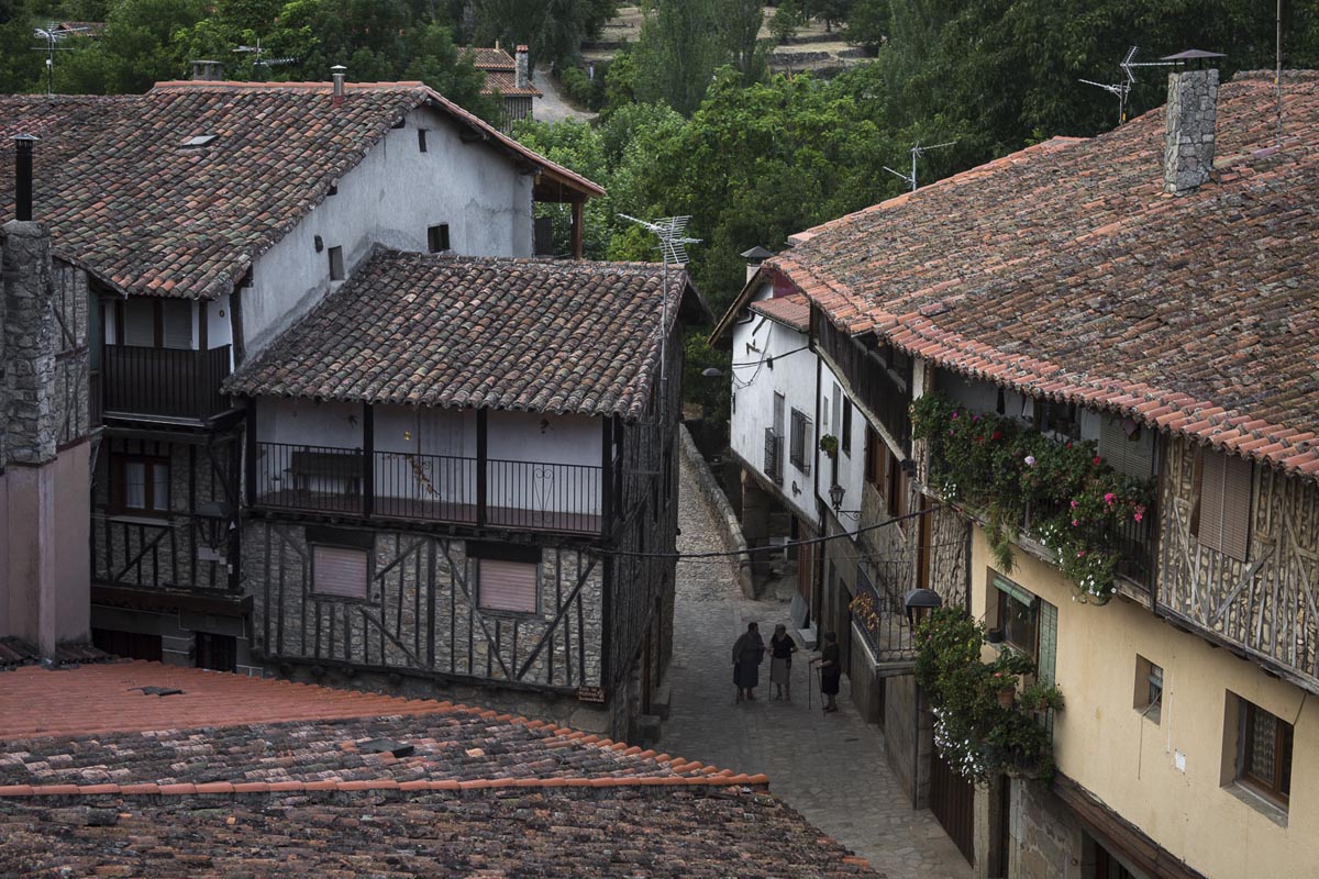 En San Martín del Castañar la vida pasa con otro ritmo. Foto: Manuel Ruiz Toribio En San Martín del Castañar la vida pasa con otro ritmo. Foto: Manuel Ruiz Toribio
